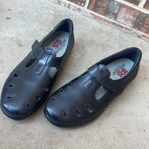 SAS Black Leather Sandals for Women